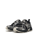 TRACK RUNNER