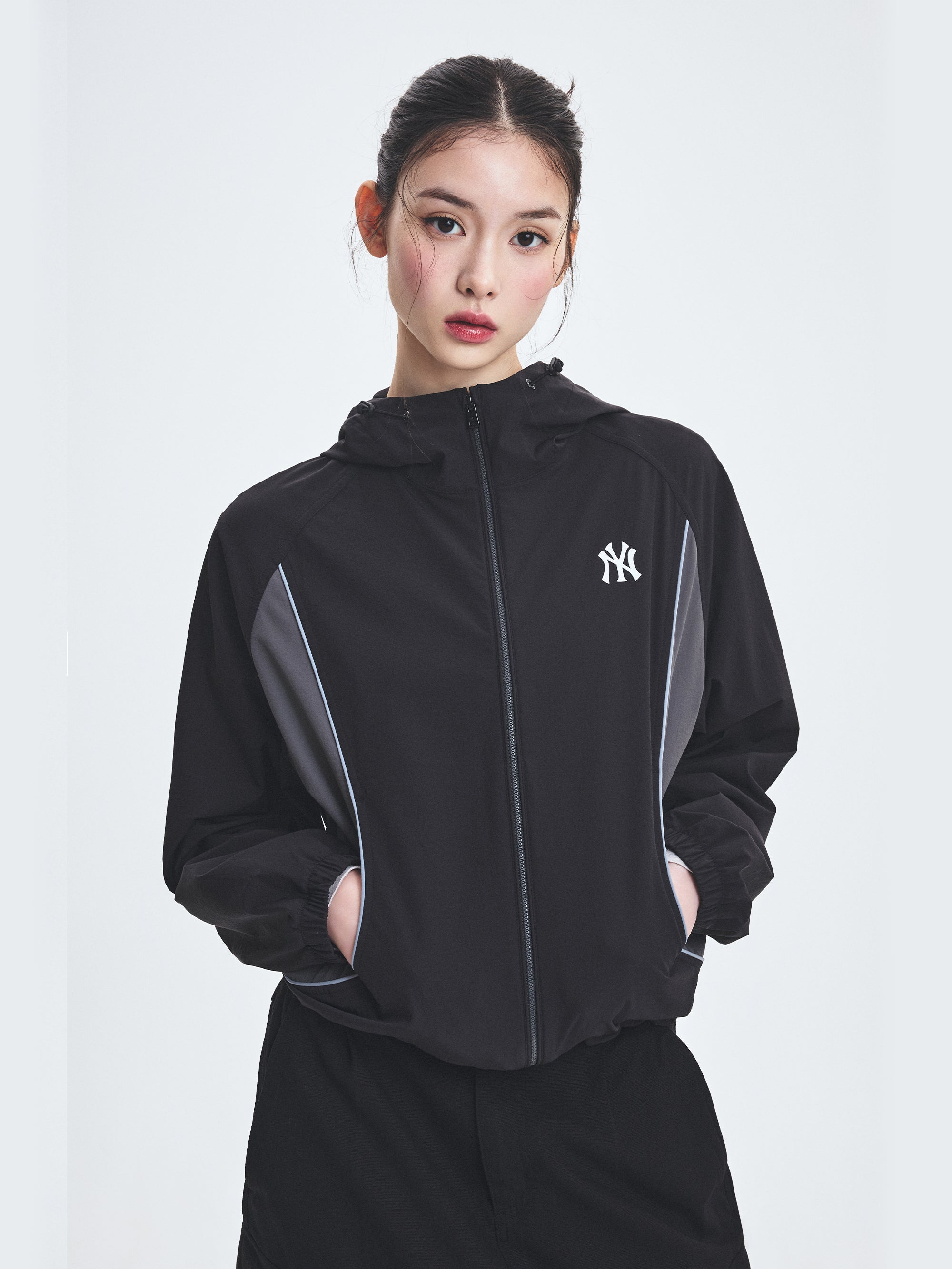 Women's Gorpcore Windbreaker – MLB Women's Gorpcore Windbreaker – MLB