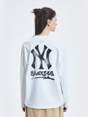 Basic Mega Logo Loose Fit Long Sleeve T-shirt