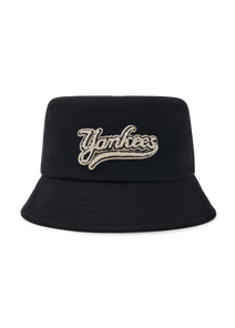 Varsity Boucle Cursive Bucket Hat