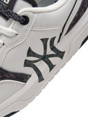 CHUNKY LINER POCKET MONOGRAM