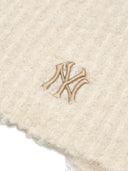MEOWING EARFLAP BEANIE